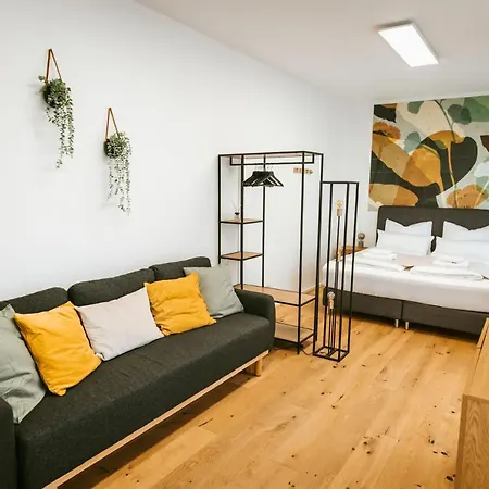 Daire Staylight City-loft, Privater Parkplatz, Naehe Zur Messe Und Der City, Premium Hannover